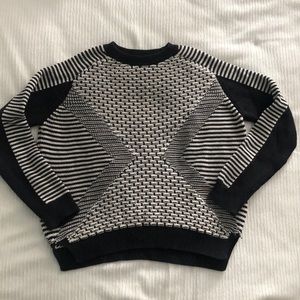 Cozy topshop black/white sweater size 6